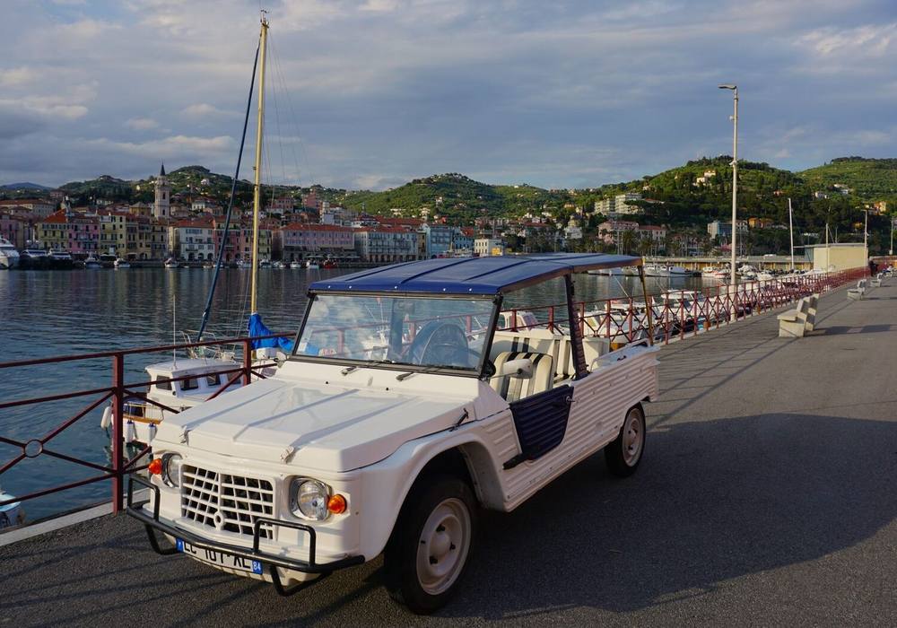 Classic car photoshoot hire on the French Riviera — car pier